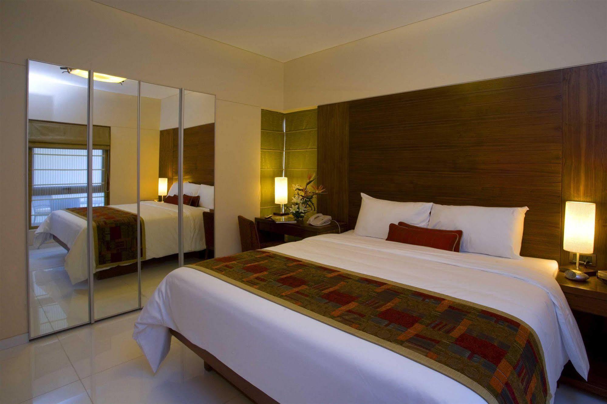 Oakwood Residence Naylor Road Pune Dış mekan fotoğraf