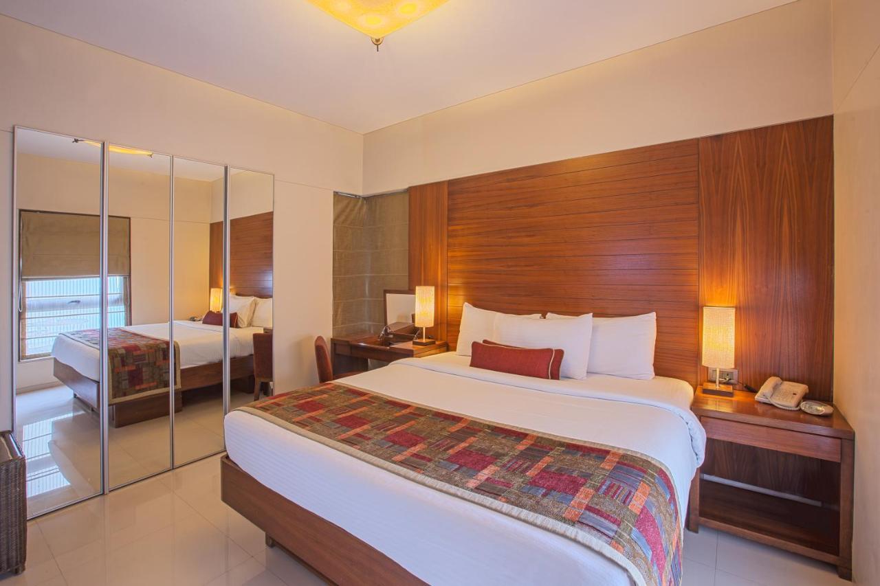 Oakwood Residence Naylor Road Pune Dış mekan fotoğraf